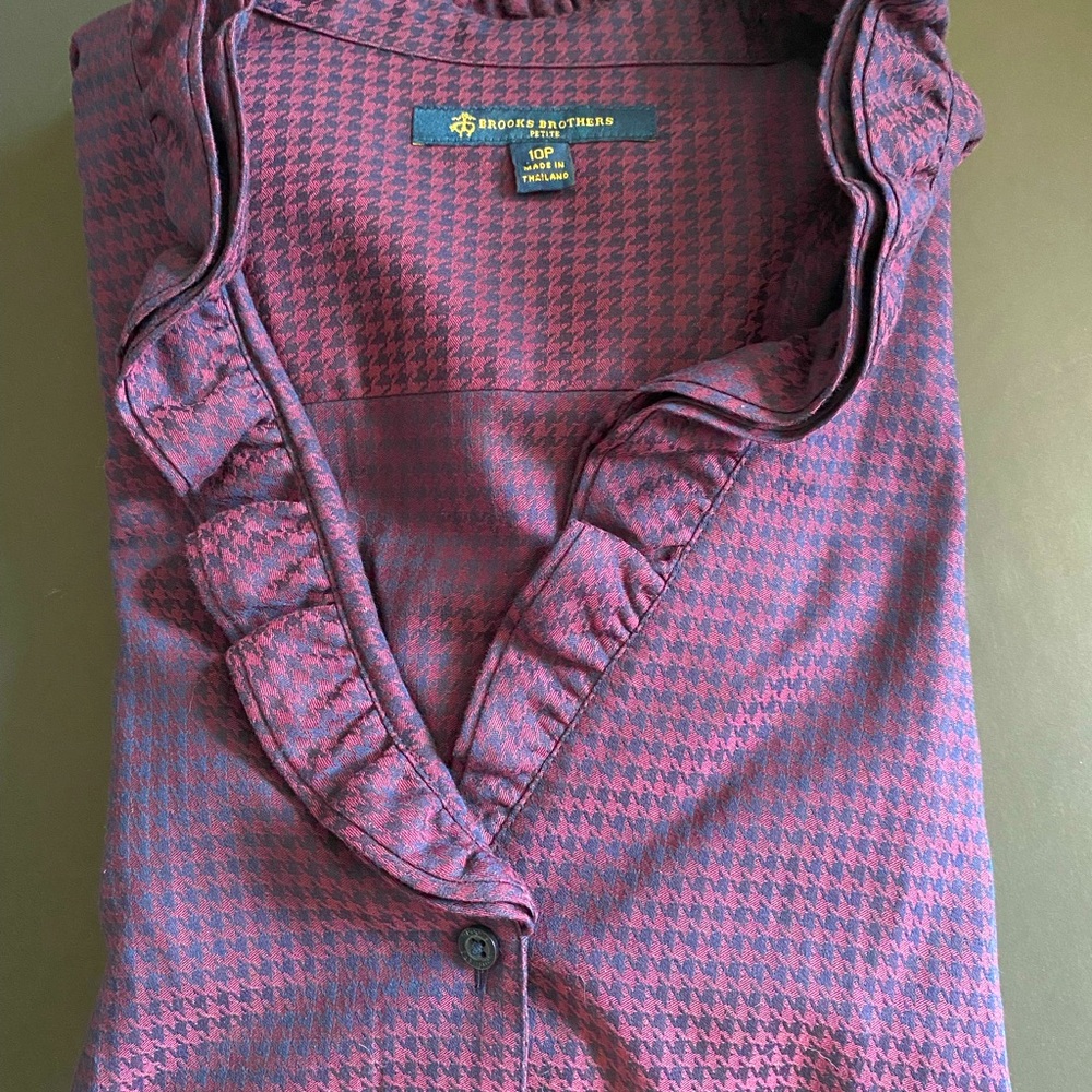 Brooks Brothers Petite 10P Ruffle front button down EUC
